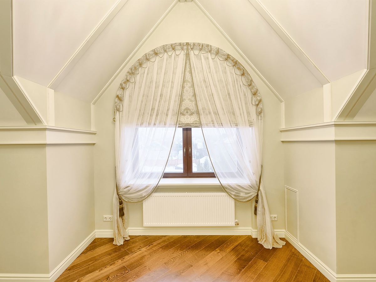 Curtains for arch windows